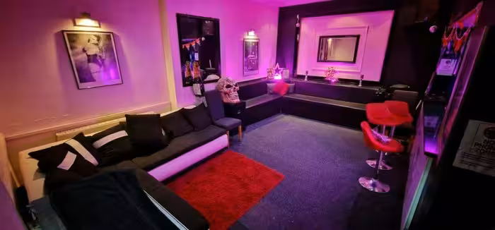 Roxys Den