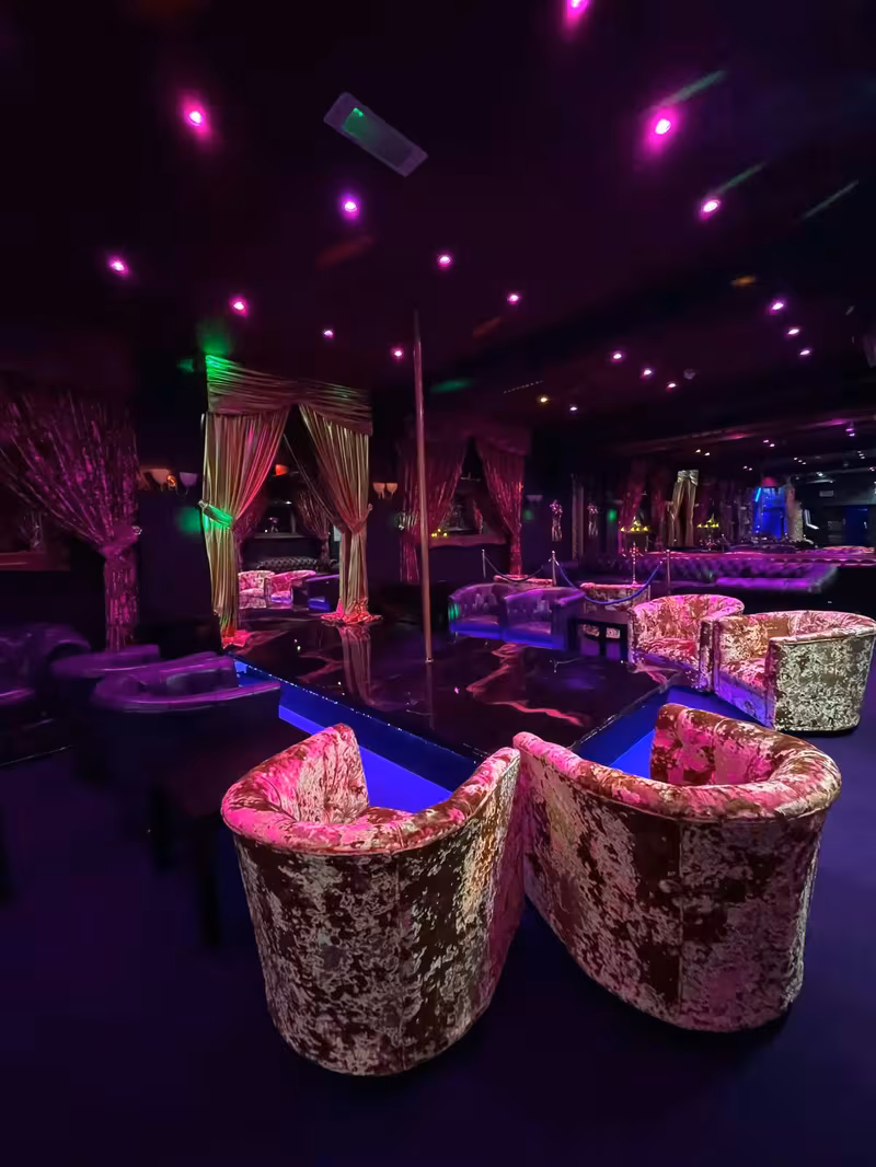 Black Lace Gentlemen's Club - photo 1