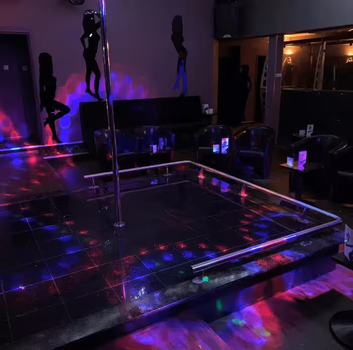Shades Gentlemans Club