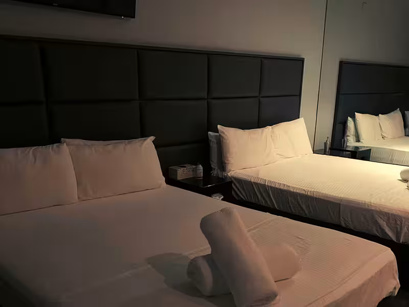 The Penthouse Sydney Brothel - photo 1