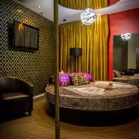 Tiffany's Palace - photo 3