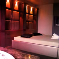 Le Penthouse Suite - Gold Coast Brothel - photo 4