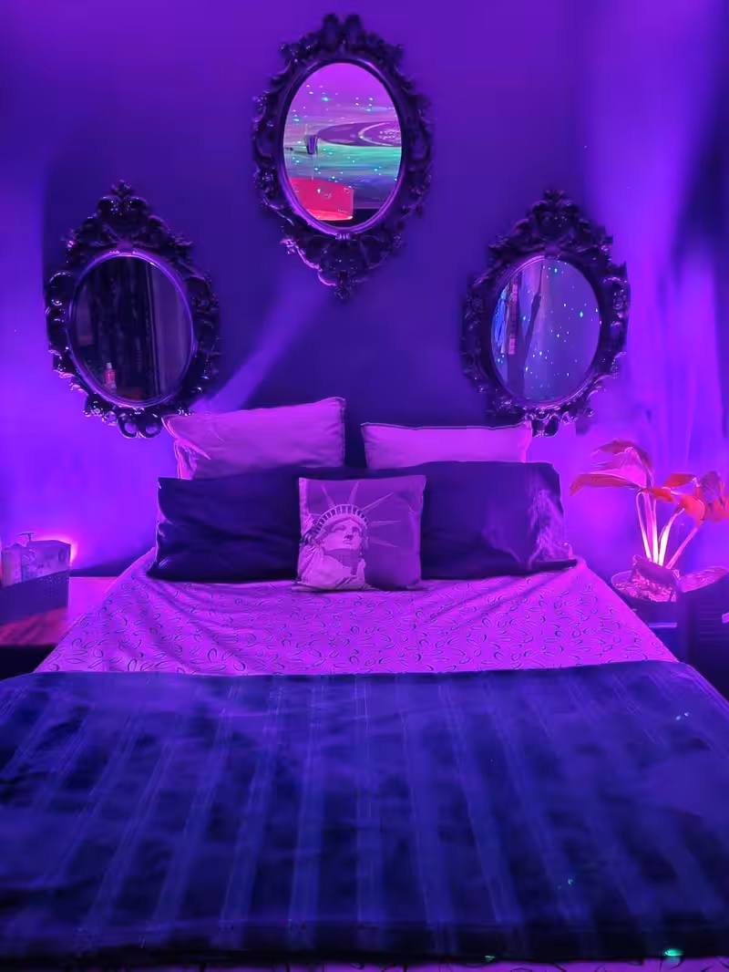Spoilers Relaxation Centre Brothel - photo 1