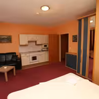 Laufhaus Tabaris - photo 2