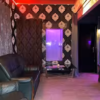 Lora Dora Laufhaus & Bar - photo 3