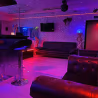 Lora Dora Laufhaus & Bar - photo 4