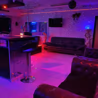 Lora Dora Laufhaus & Bar - photo 15