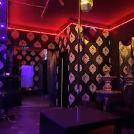 Lora Dora Laufhaus & Bar - photo 30