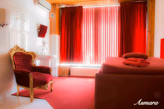 Asmara Sex Club