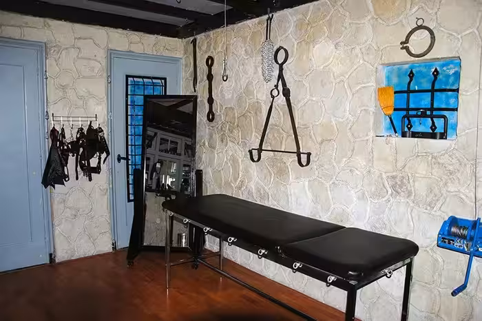 Domination Palace