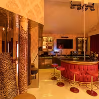 A2-The Club - photo 3