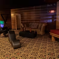 The Friends Club - photo 4