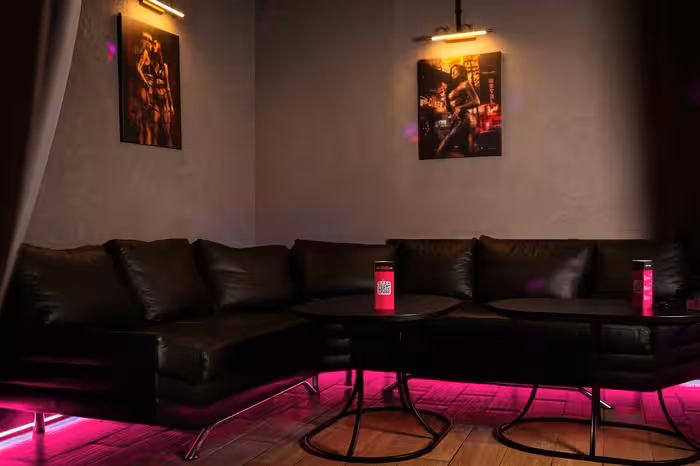 The Club �1