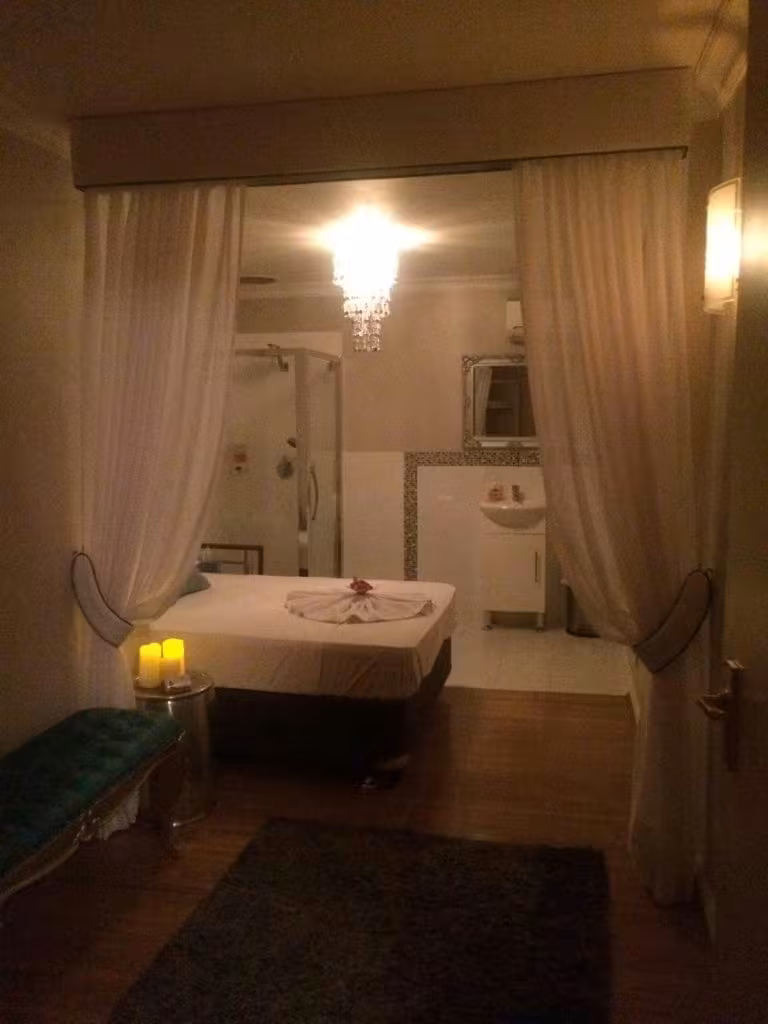 Esquire Spa And Massage - photo 1