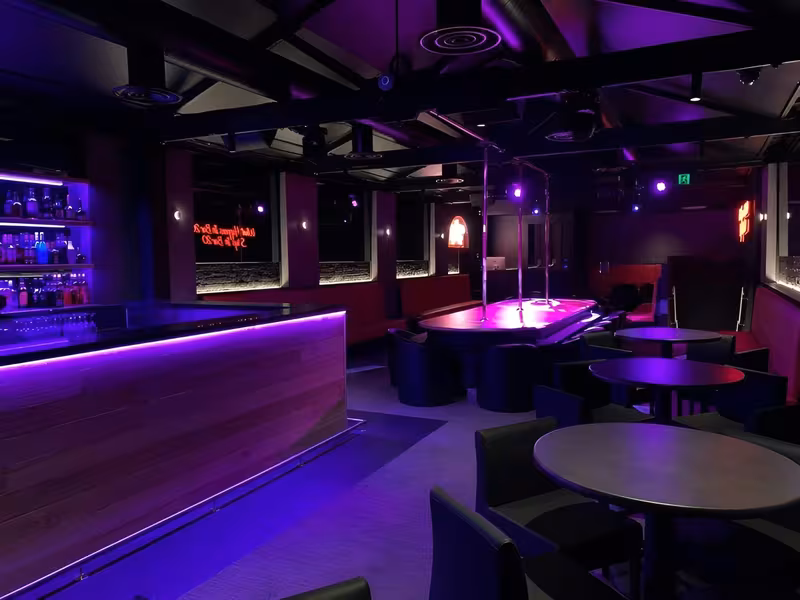 Bar 20 Sports Bar & Strip Club Melbourne - photo 1