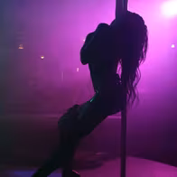 Club Vixen - Bar And Entertainment - photo 3
