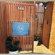 The Upmarket Bathouse - photo 8