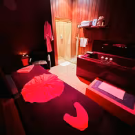 The Upmarket Bathouse - photo 10