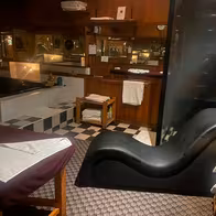 The Upmarket Bathouse - photo 12
