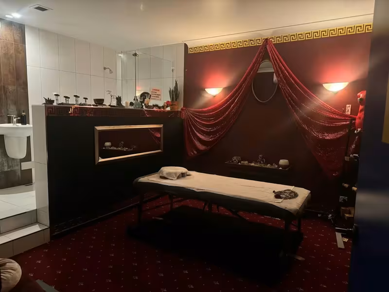 The Bliss Boudoir - photo 1