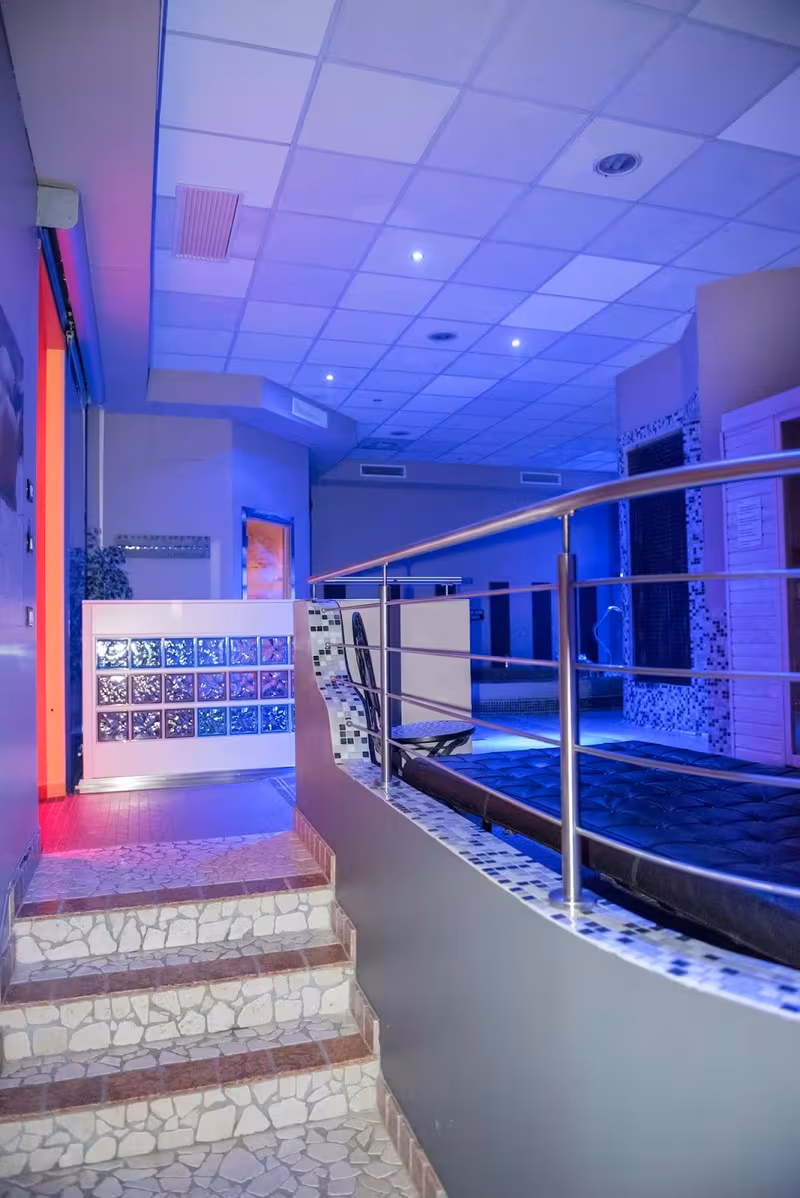 Elite Club Exclusive Naturist Spa - photo 1