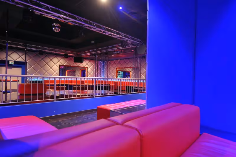 Luxy Club Milano Lap Dance - photo 1